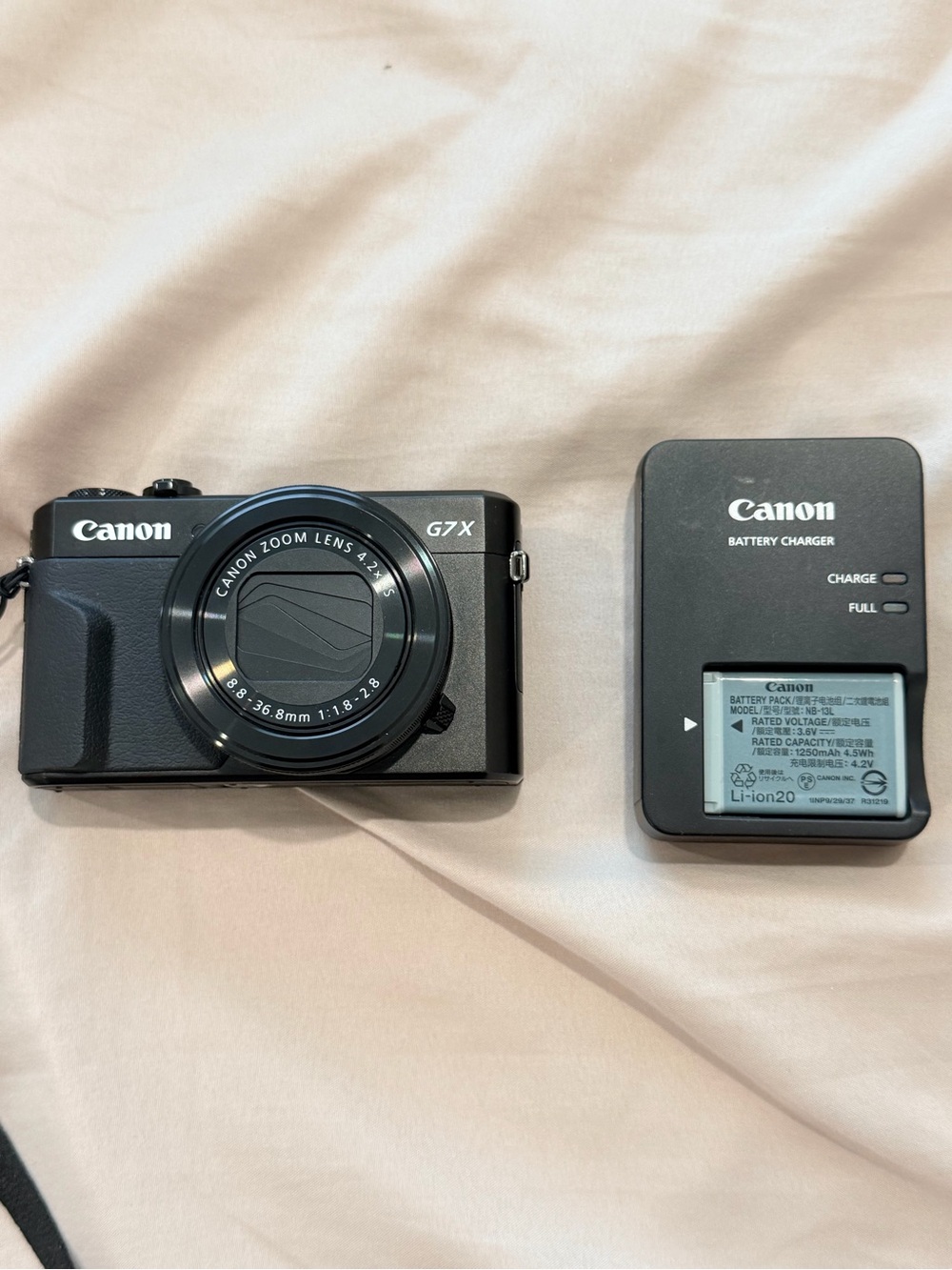 Canon PowerShot G7 X Mark II Compact Digital Camera - Black - Picture 3 of 8
